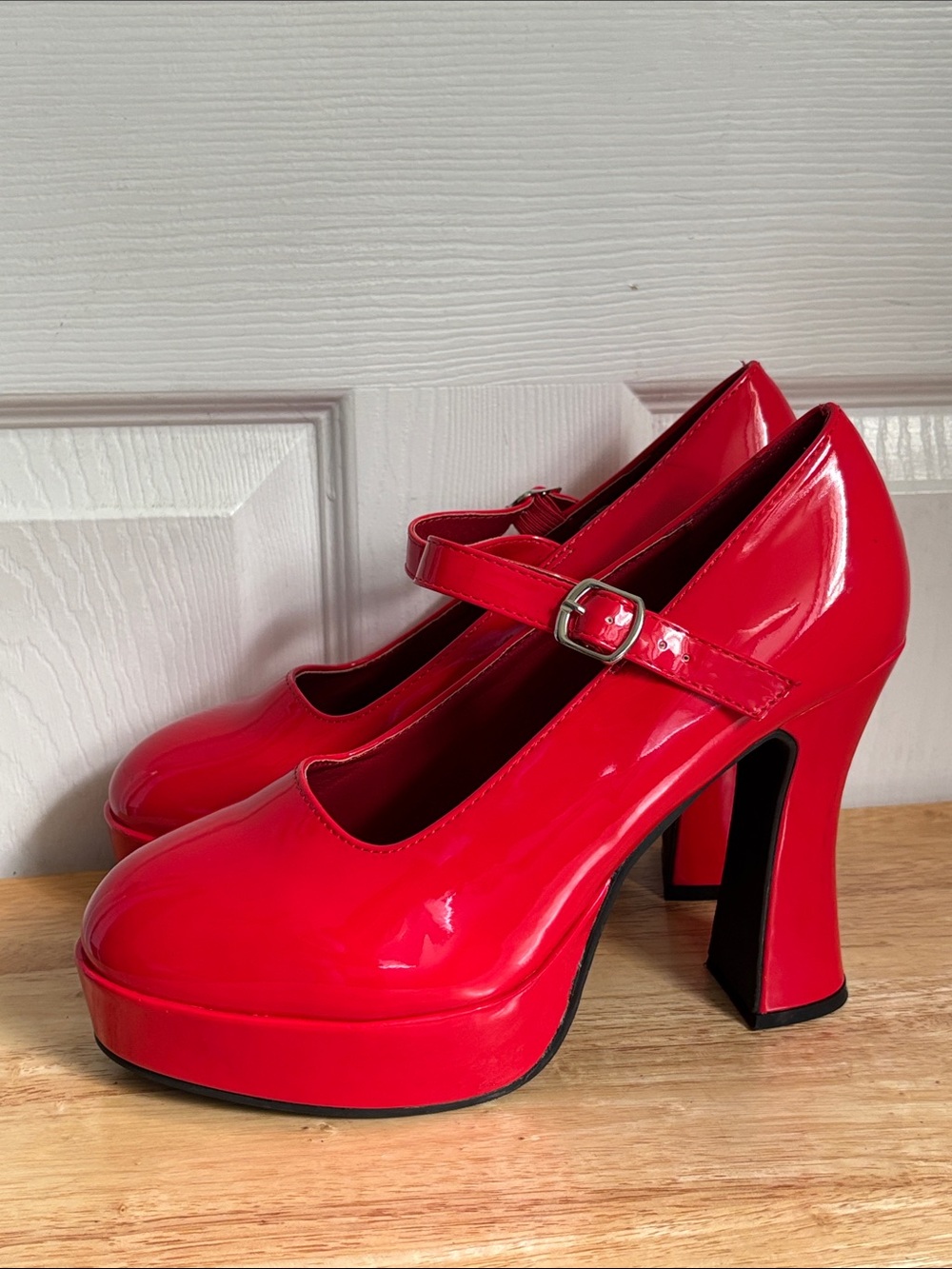 NEW Ellie Red Patent Mary Jane Platform Heels Pumps Size 11 sexy fun coquette
